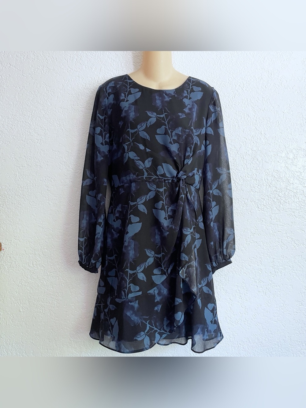 Hutch By the Light of the Moon Black Blue Floral Tie-Waist Mini Dress Size 6